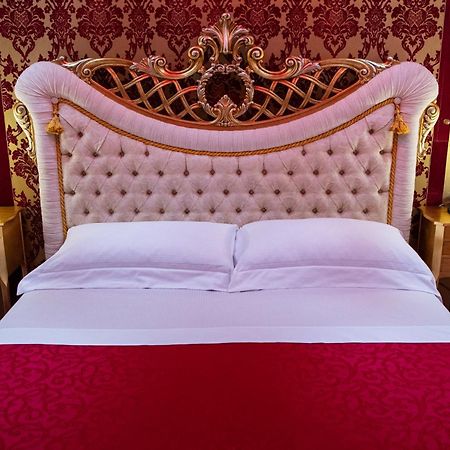 Erossuite Guesthouse Рим Екстер'єр фото